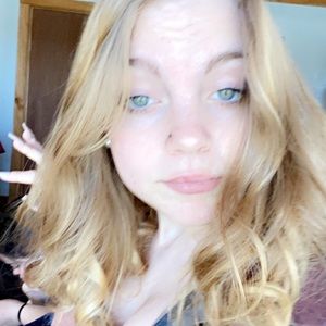 Meet your Posher, Brianna